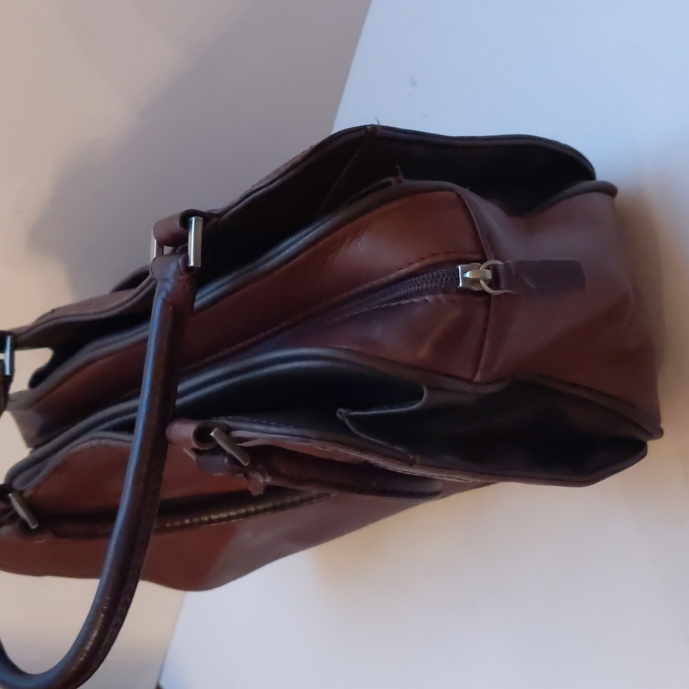 Preston & York brown leather handbag-7 1/2 x 10 1/2 x 4 inches - Picture 3 of 7